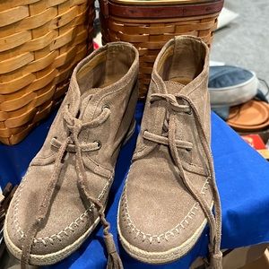 Beautiful Crown Vintage MAC Suede Wedge Boots.